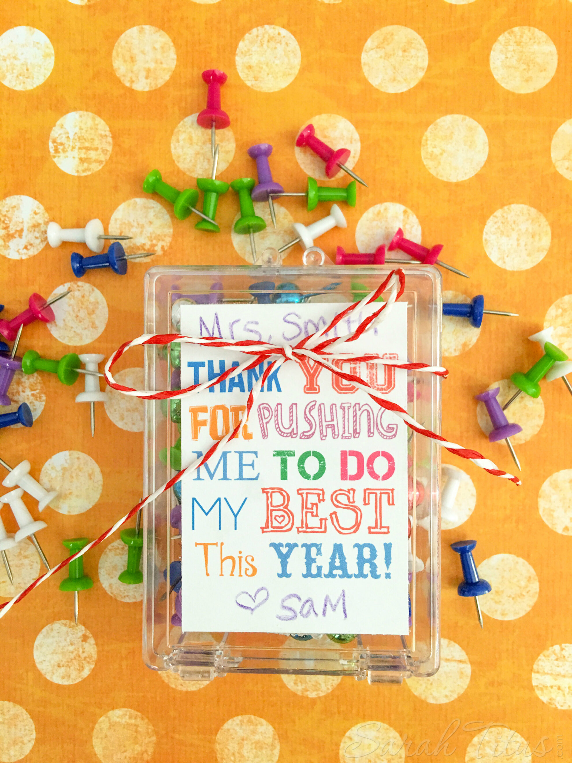Show your appreciation with this cute & easy to make teacher appreciation gift idea free printable - thank you for pushing me to do my best this year!