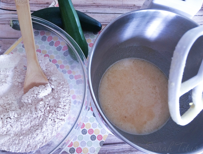 Bowl with dry ingredients and bowl with wet ingredients for the Zucchini Bread 