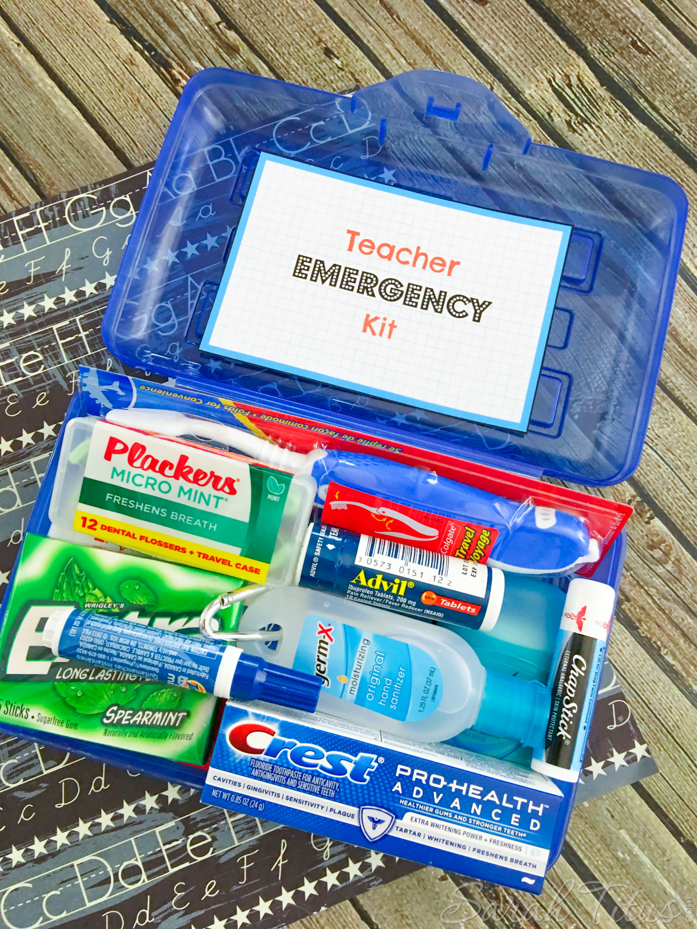 This teacher emergency kit has GOT TO BE THE most useful & practical back to school gift ever and best of all, you can make it for only $1. I'll show you how!