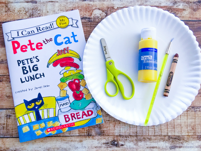 Cutest Toddler Paper Plate Crafts - This Pete and Cat banana craft will bring your storybook to life with your little ones and be a fun project for all!