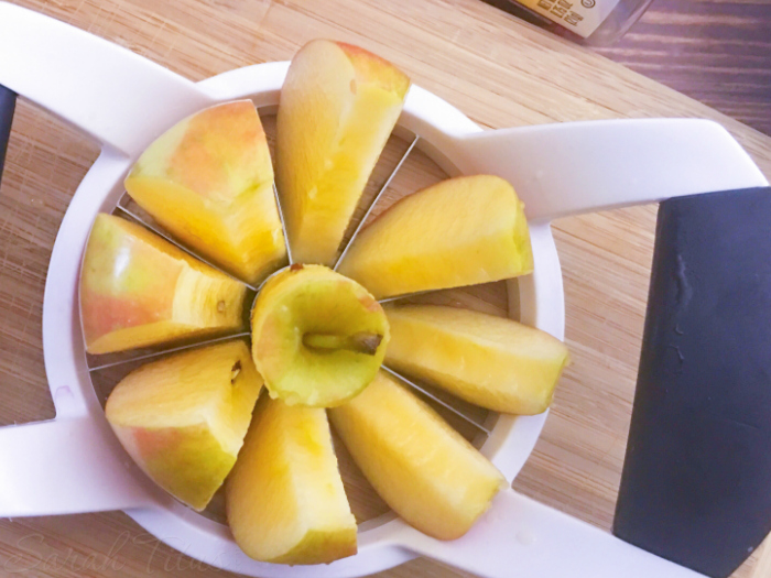 This crockpot apple cider recipe is so delicious and super easy to make. Just throw everything in your crockpot and let it do the work FOR YOU!