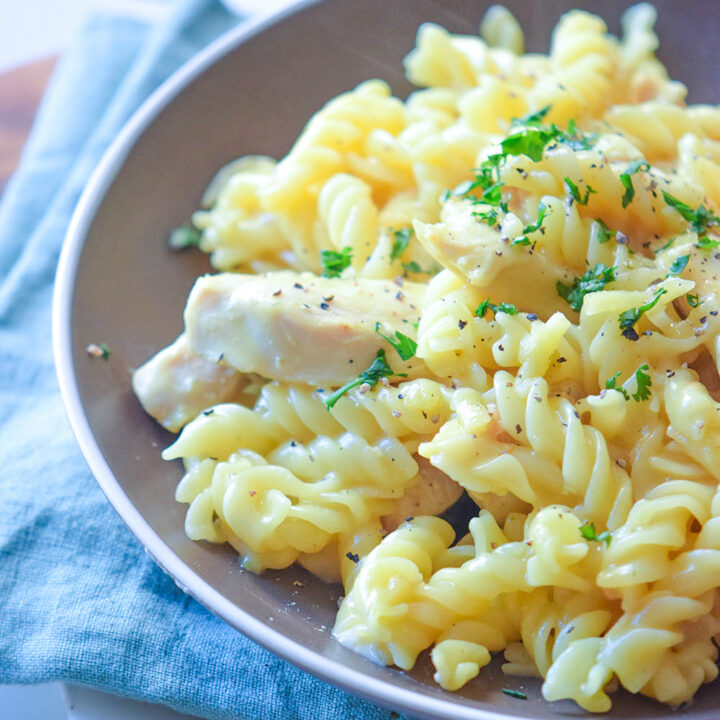 During the week, when we are busy with school and work, quick and easy meals are the way to go! This One Pot Tuscan Chicken Pasta does it all, plus it's less cleanup afterwards!