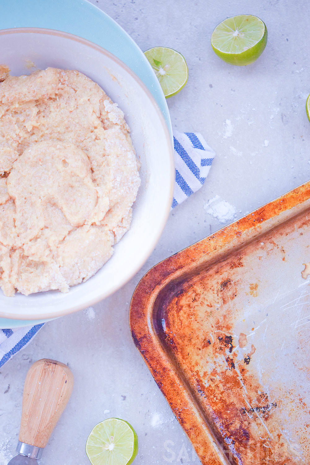 Love making cookies, but want to try a new recipe? These Hazelnut Cookies are the perfect solution.