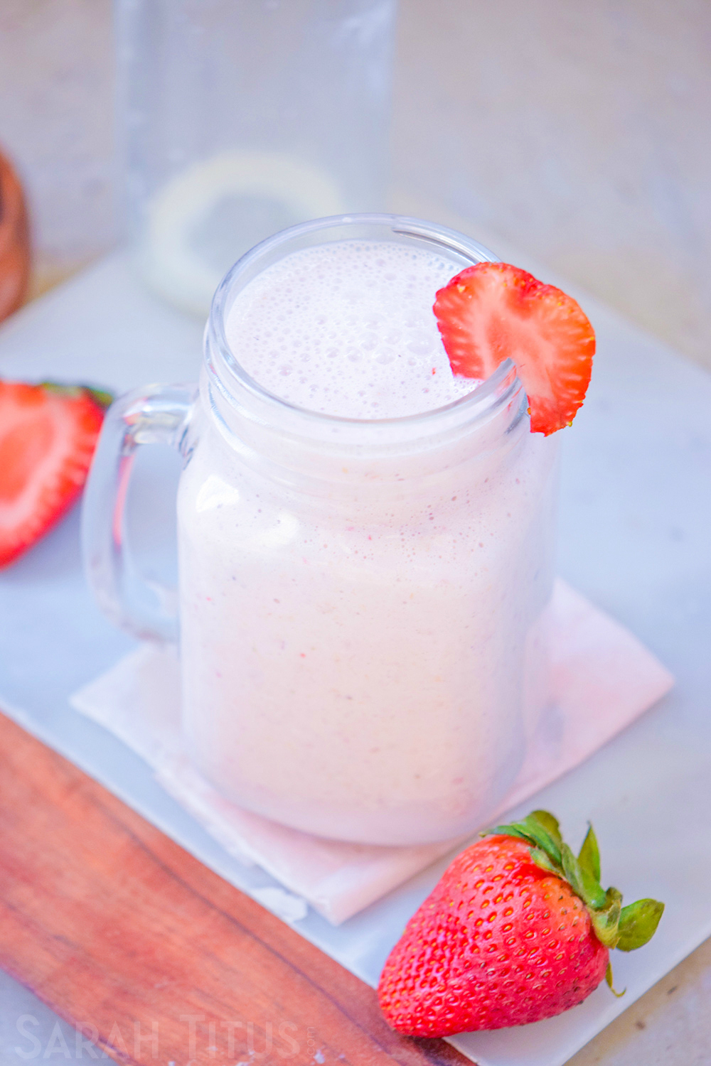 What to do with those flavorless oatmeal packets no one will eat- make this delicious Strawberry Breakfast Milkshake!