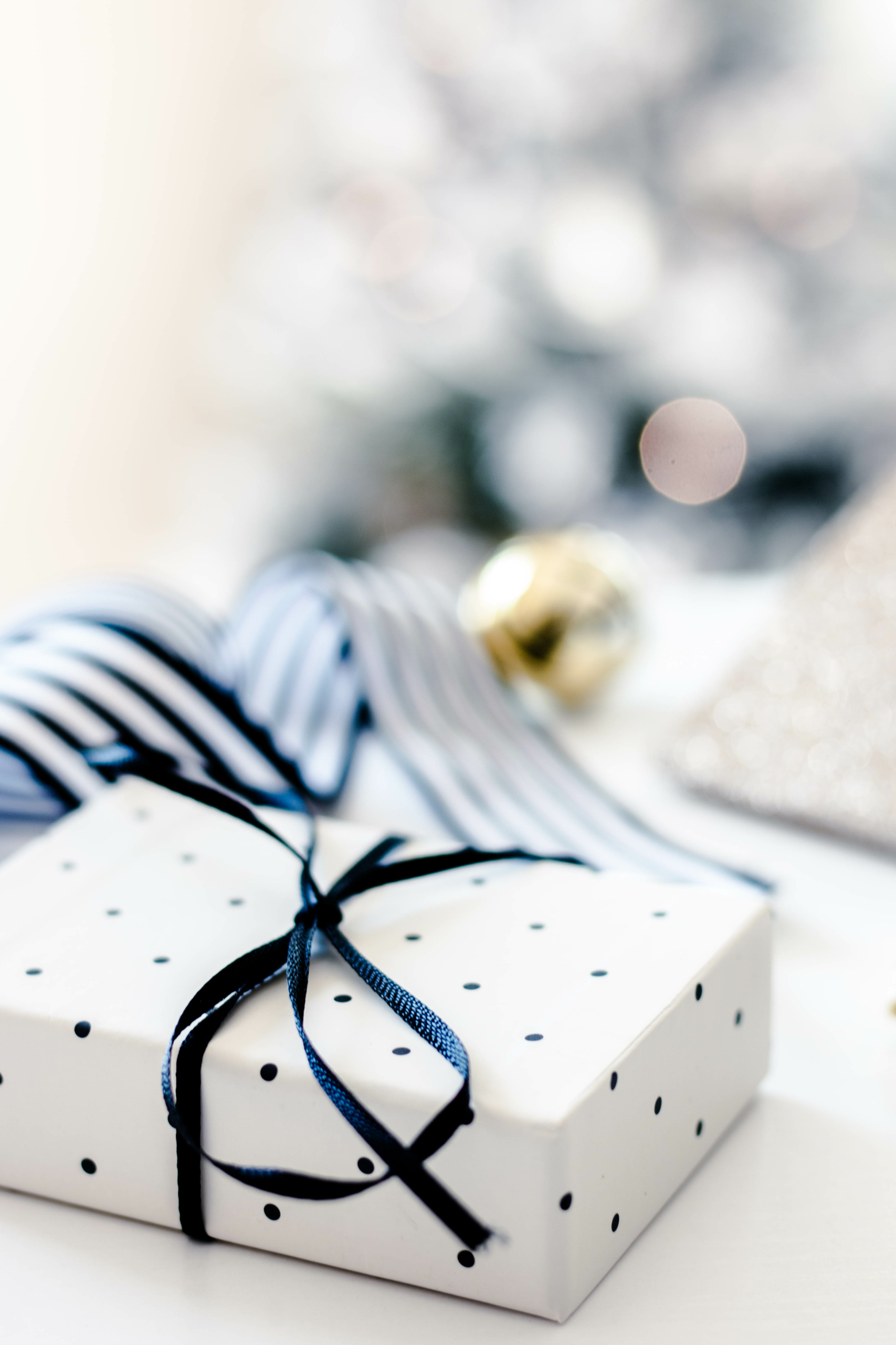 Save $400 on Christmas Gifts