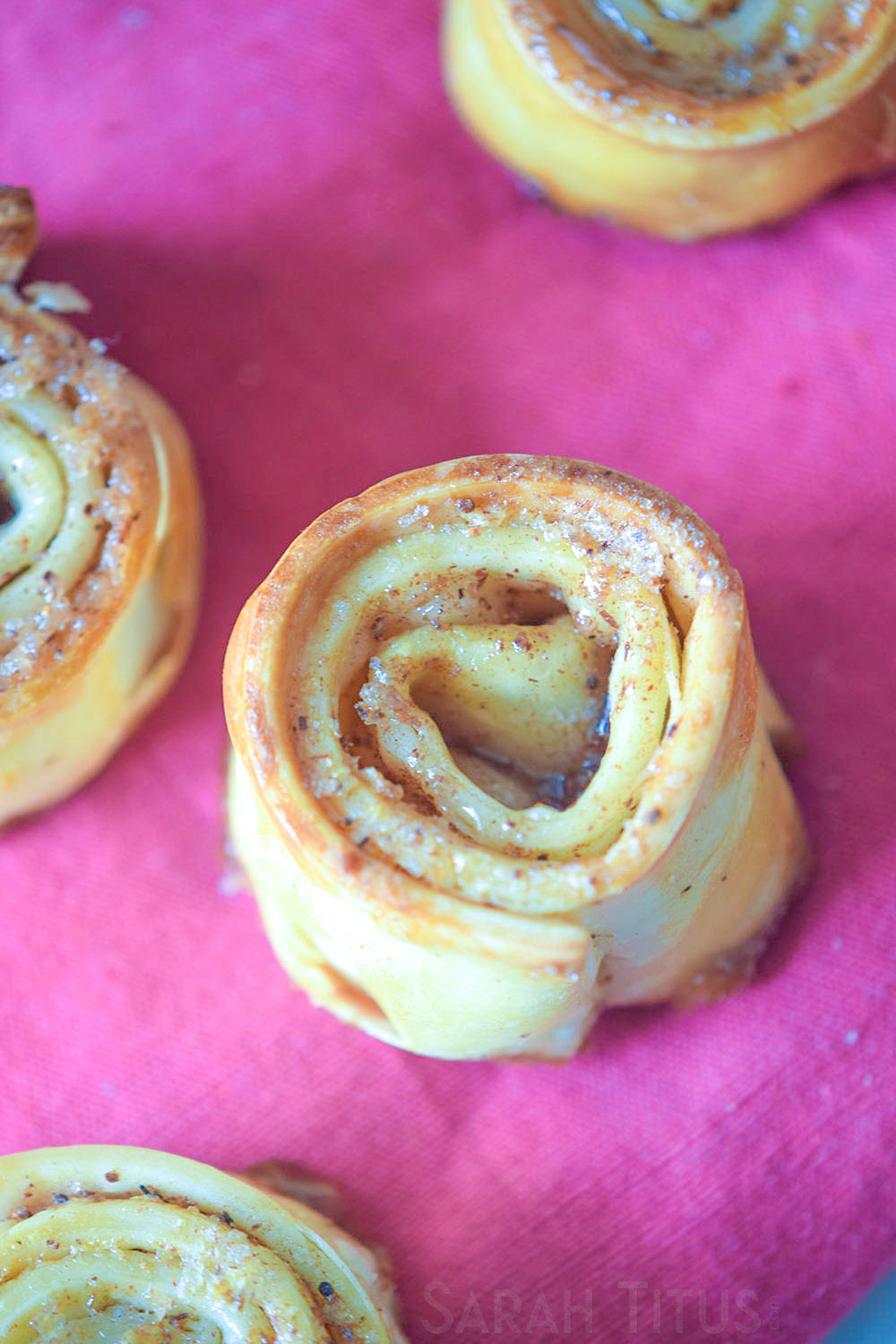 These Cinnamon Crescent Bites make for an easy to grab and go breakfast, or a great sweet treat for after dinner.