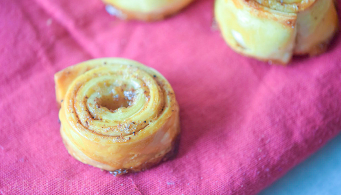 These Cinnamon Crescent Bites make for an easy to grab and go breakfast, or a great sweet treat for after dinner.