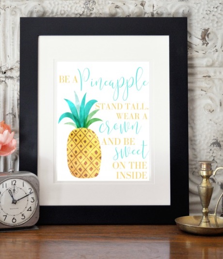 I love how creative this Wall Art is, it's so inspiring! Let's all be pineapples. 