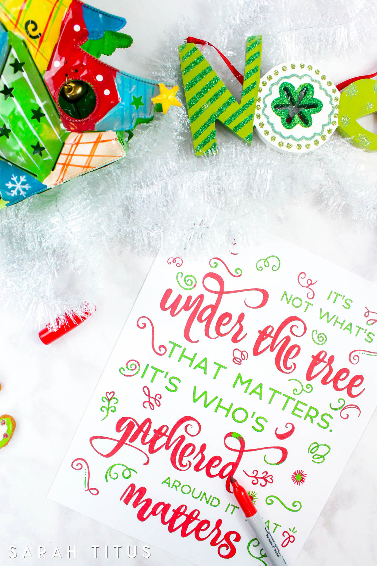 Do you like to color? Want some fun and interesting free printable Christmas coloring sheets? Here's 5 designs you're sure to love!