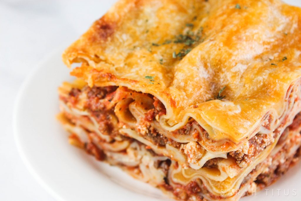 If you are like me, and love Italian cuisine, this Ground Beef and Italian Sausage Lasagna is for you. This simple, but yet delicious recipe will have your family coming back for seconds! 