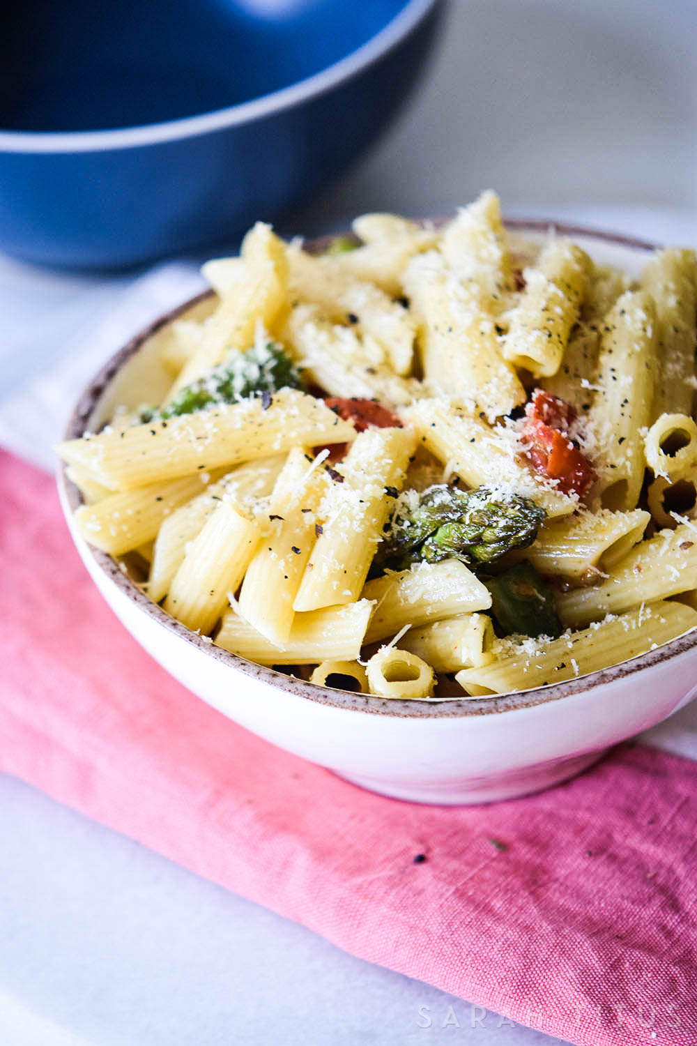 This Roasted Veggies Pasta is a quick and healthy recipe that is perfect for busy weekday evenings. It is also a great way to add more vegetarian meals to your diet!