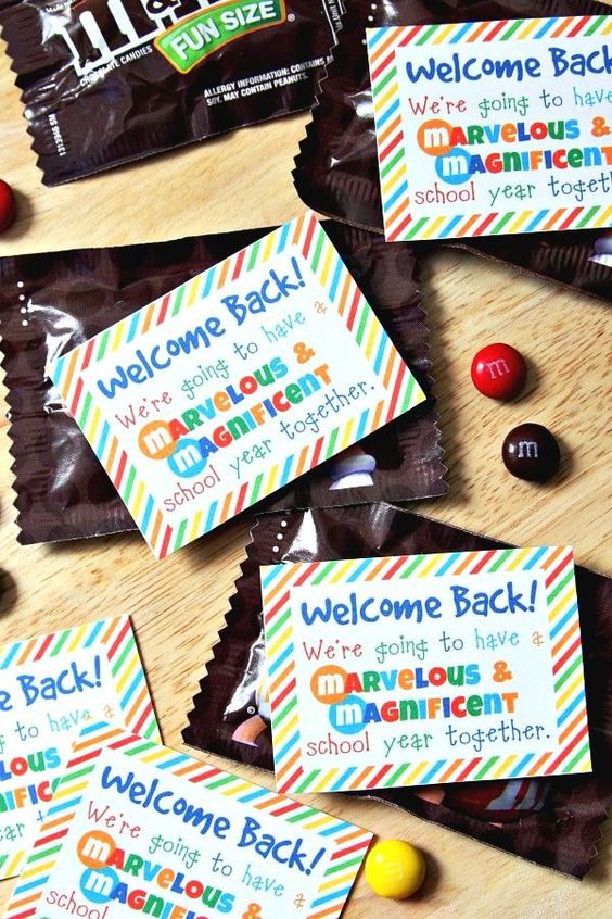 Top 10 Free Back to School Printables - Are you a teacher? Welcome your students with this cute idea!