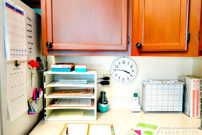 Stop feeling overwhelmed and scattered! Create a Command and Control Center to keep your home and family running smoothly! #commandcenter #organizedhome #createacommandandcontrolcenter