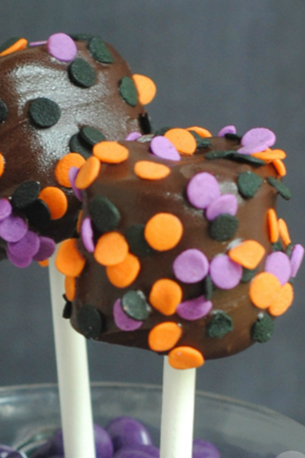 Halloween Marshmallow Pops