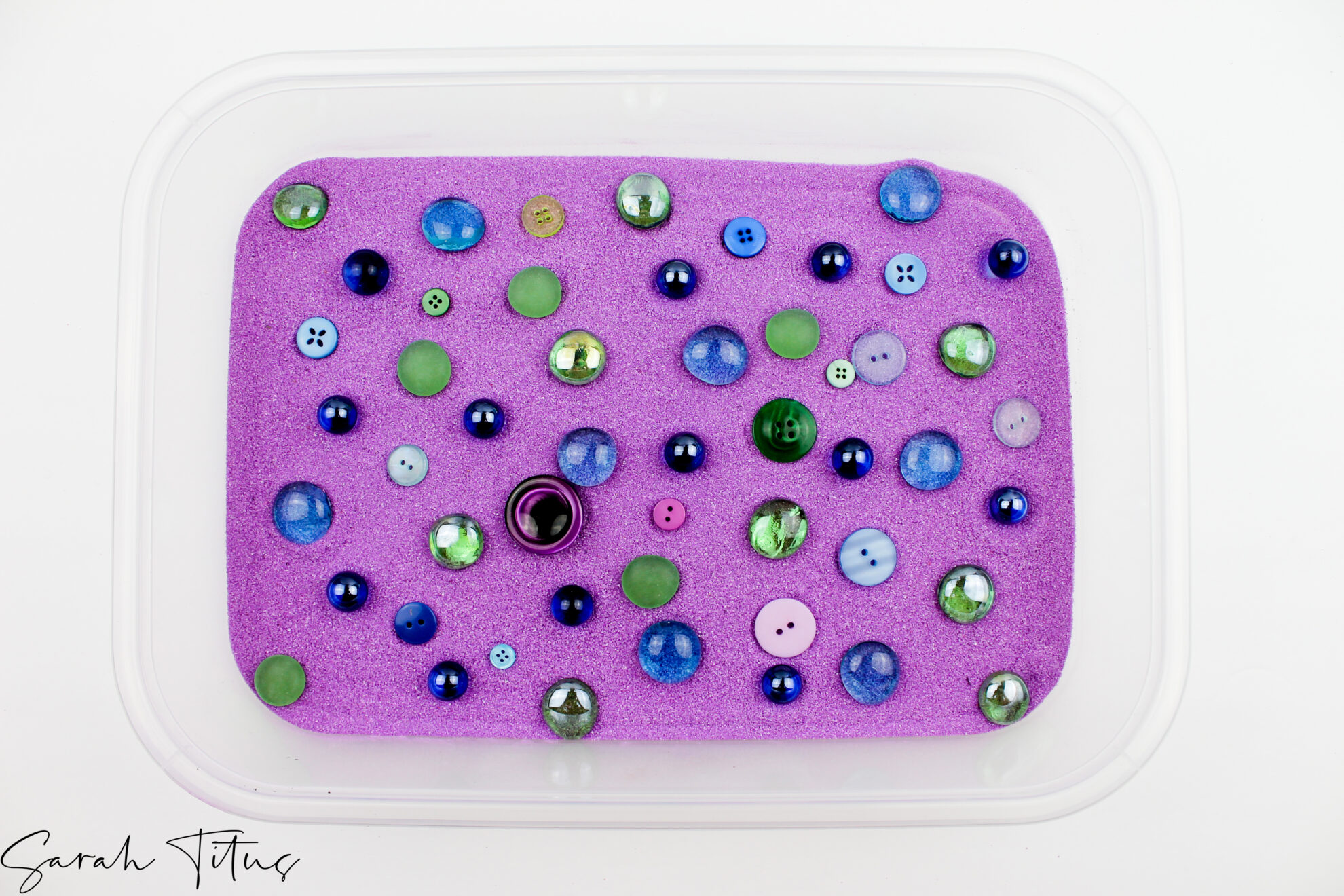 How To Make A DIY 5 Sensory Bin For Toddlers