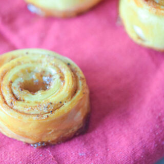 Cinnamon Crescent Bites